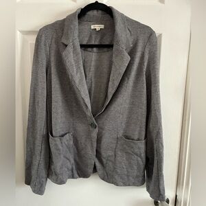 Elegant Women's Checkered Blazer